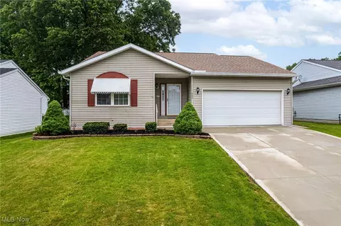 959 Elizabeth Ct, Cuyahoga Falls, OH 44221