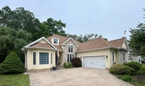 980 Nokomis Dr, Akron, OH 44313