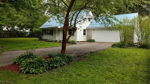 Exterior - 1750 Trinity Rd, Madison, OH 44057 photo 2 of 7