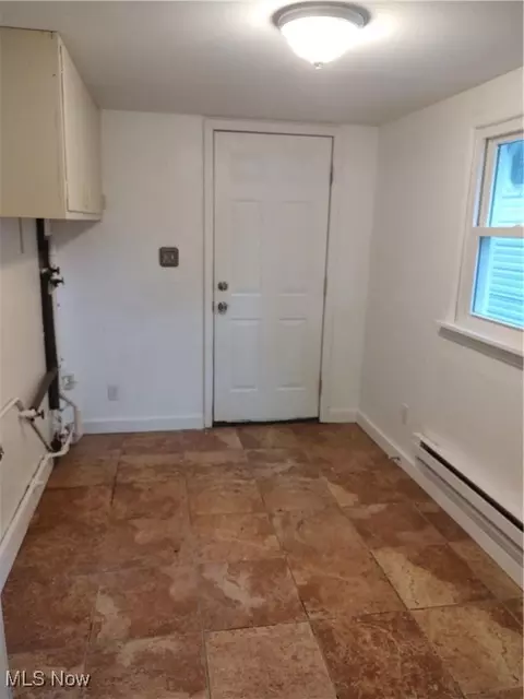 Entry Way - 1750 Trinity Rd, Madison, OH 44057 photo 3 of 3