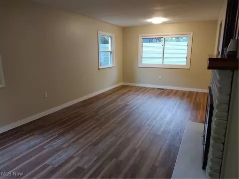 Living - 1750 Trinity Rd, Madison, OH 44057 photo 1 of 2