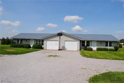 13350 Baumhart Rd, Amherst, OH 44001