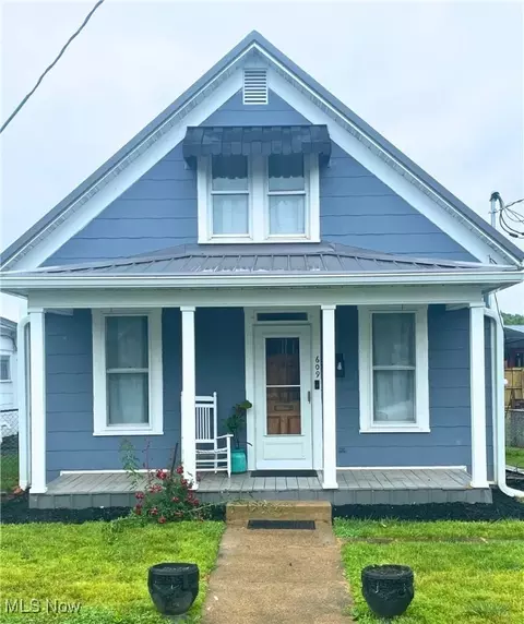 609 Dewey Ave, Saint Marys, WV 26170