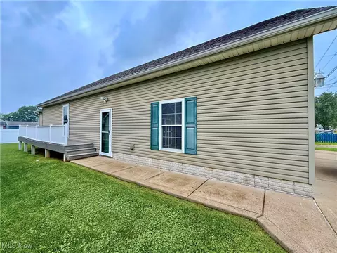 1203 13th Ave, Vienna, WV 26105