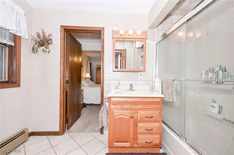 Bath - 5016 E Pleasant Valley Rd, Independence, OH 44131 photo 1 of 2