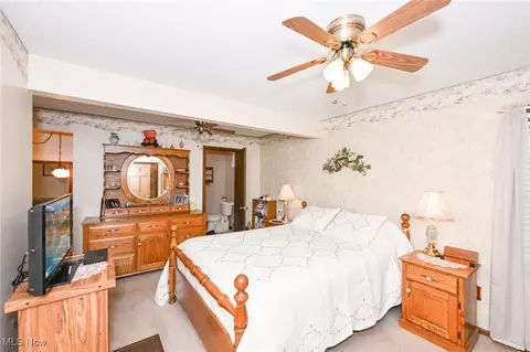 Bedroom - 5016 E Pleasant Valley Rd, Independence, OH 44131 photo 1 of 4