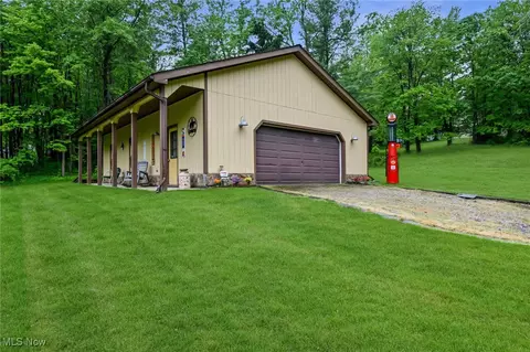 Exterior - 5016 E Pleasant Valley Rd, Independence, OH 44131 photo 7 of 9