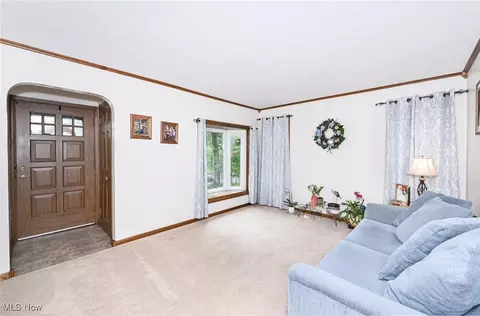 Entry Way - 5016 E Pleasant Valley Rd, Independence, OH 44131 photo 1 of 2
