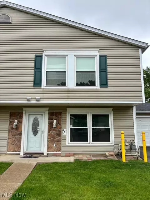 221 Canterbury #A38, Medina, OH 44256
