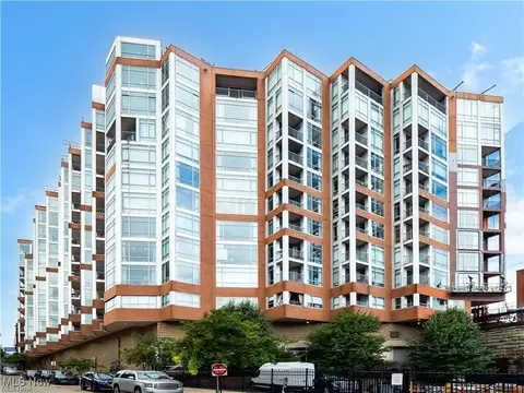 2222 Detroit Ave #807, Cleveland, OH 44113