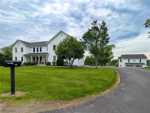 11150 Wolf Ave NE, Hartville, OH 44632