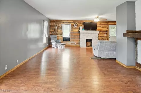 618 Market St, Philo, OH 43771 photo 14