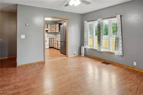618 Market St, Philo, OH 43771 photo 13