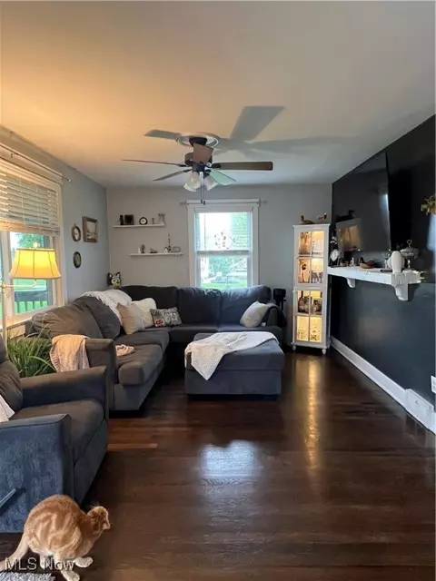 724 8th St, Struthers, OH 44471 photo 8
