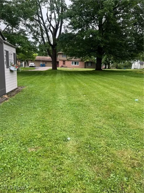 724 8th St, Struthers, OH 44471 photo 43