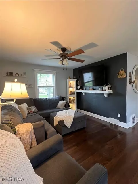 724 8th St, Struthers, OH 44471 photo 9
