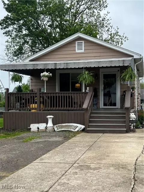 724 8th St, Struthers, OH 44471 photo 4