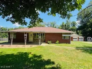 930 Friendship Dr, New Concord, OH 43762
