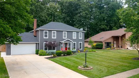 20686 Wildwood Ln, Strongsville, OH 44149