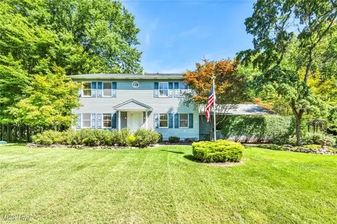 6893 Mildon Rd, Leroy, OH 44077