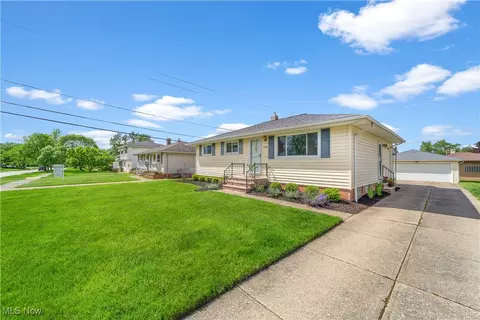 8908 Harrow Dr, Parma, OH 44129 photo 26