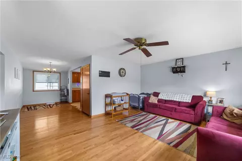 8908 Harrow Dr, Parma, OH 44129 photo 2