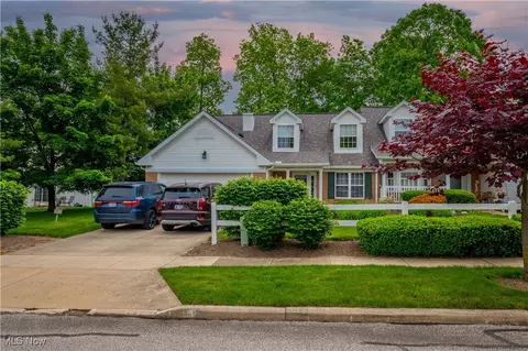3347 Reserve Dr #36, Cuyahoga Falls, OH 44223