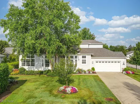 250 Blossom Ln, Orange, OH 44022