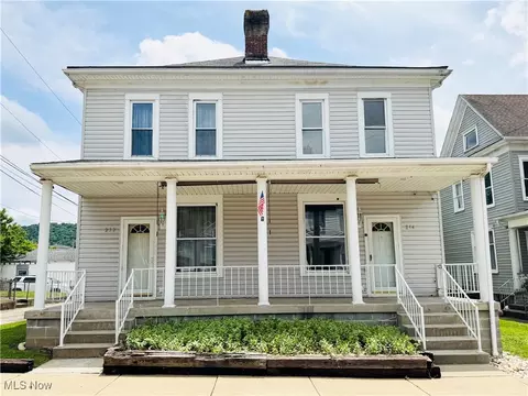 212214 S 7th St, Martins Ferry, OH 43935
