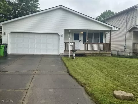 460 Glenn St, Barberton, OH 44203