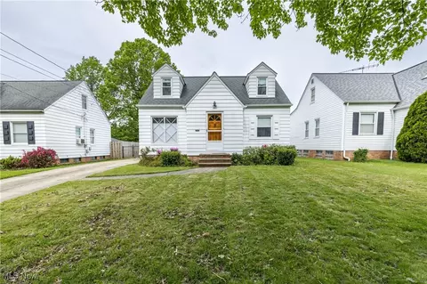 1248 Irene Rd, Lyndhurst, OH 44124