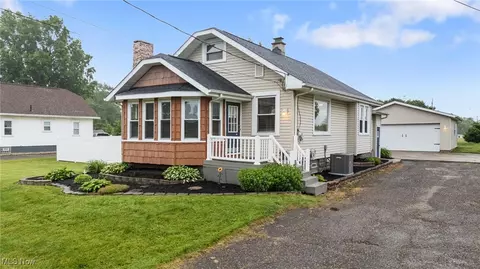4184 Chester Ave, Louisville, OH 44641