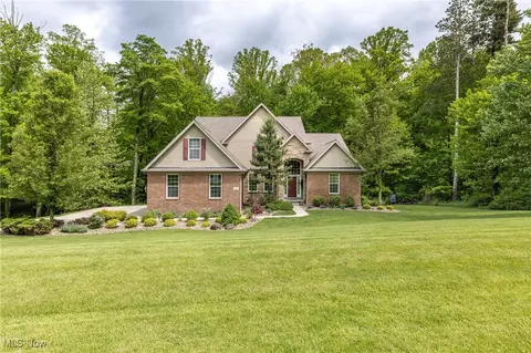 14129 Ryan Dr, Walton Hills, OH 44146