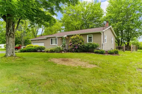 1304 Sodom Hutchings Rd SE, Vienna, OH 44473