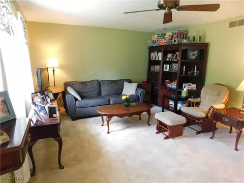 721 Ivan Dr, Kent, OH 44240 photo 7