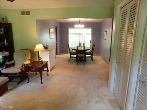 721 Ivan Dr, Kent, OH 44240 photo 14