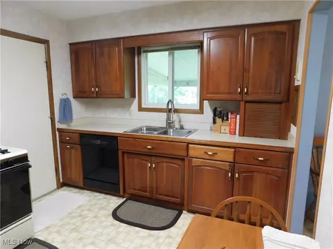 721 Ivan Dr, Kent, OH 44240 photo 10