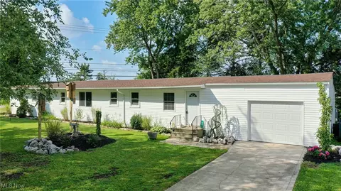 403 Palomino Ct, Lagrange, OH 44050 photo 1