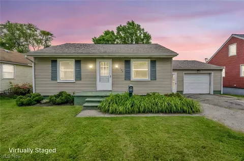 1002 Owego St, Painesville, OH 44077