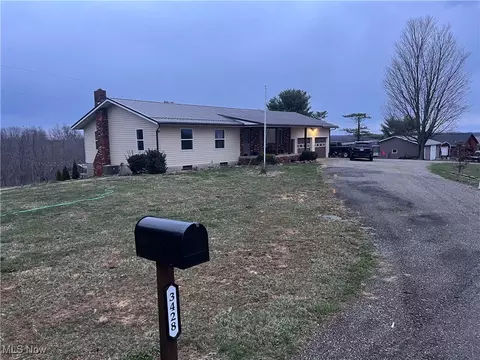 3428 E Hooppole Ridge Rd NE, Mcconnelsville, OH 43756