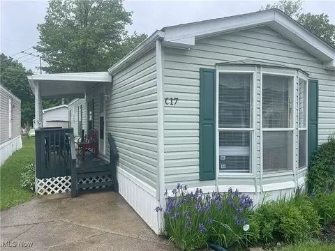 3560 Orchard Dr #C17, Stow, OH 44224