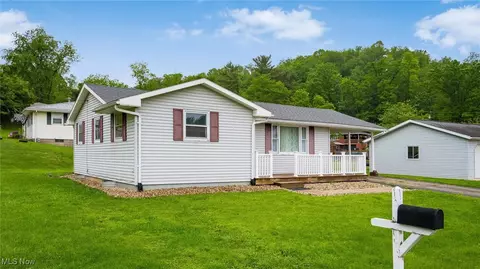 55 W 10th St, Dresden, OH 43821
