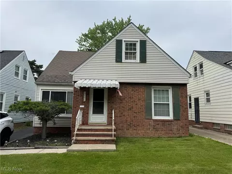 4241 Hinsdale Rd, South Euclid, OH 44121