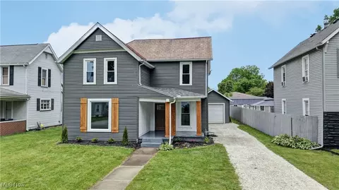 205 W Slingluff Ave, Dover, OH 44622