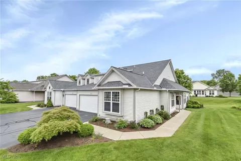 2174 Southampton Ln, Avon, OH 44011