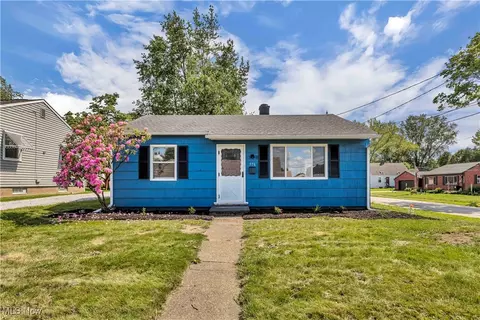 576 Franklin Ave, Barberton, OH 44203