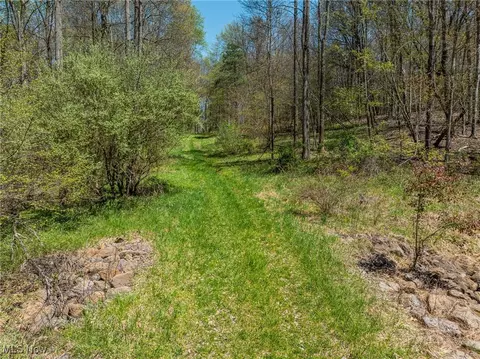 Hope Road, Mineral City, OH 44656