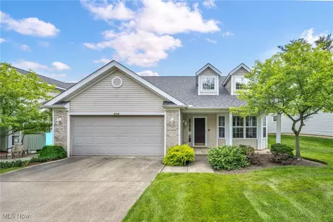 2716 Edgebrook Xing, Twinsburg, OH 44087