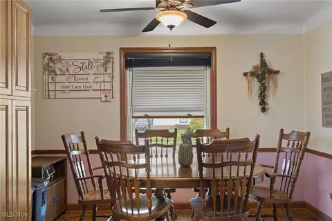 5125 Arch St, Maple Heights, OH 44137 photo 8