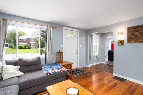 140 3rd St, Wadsworth, OH 44281 photo 4